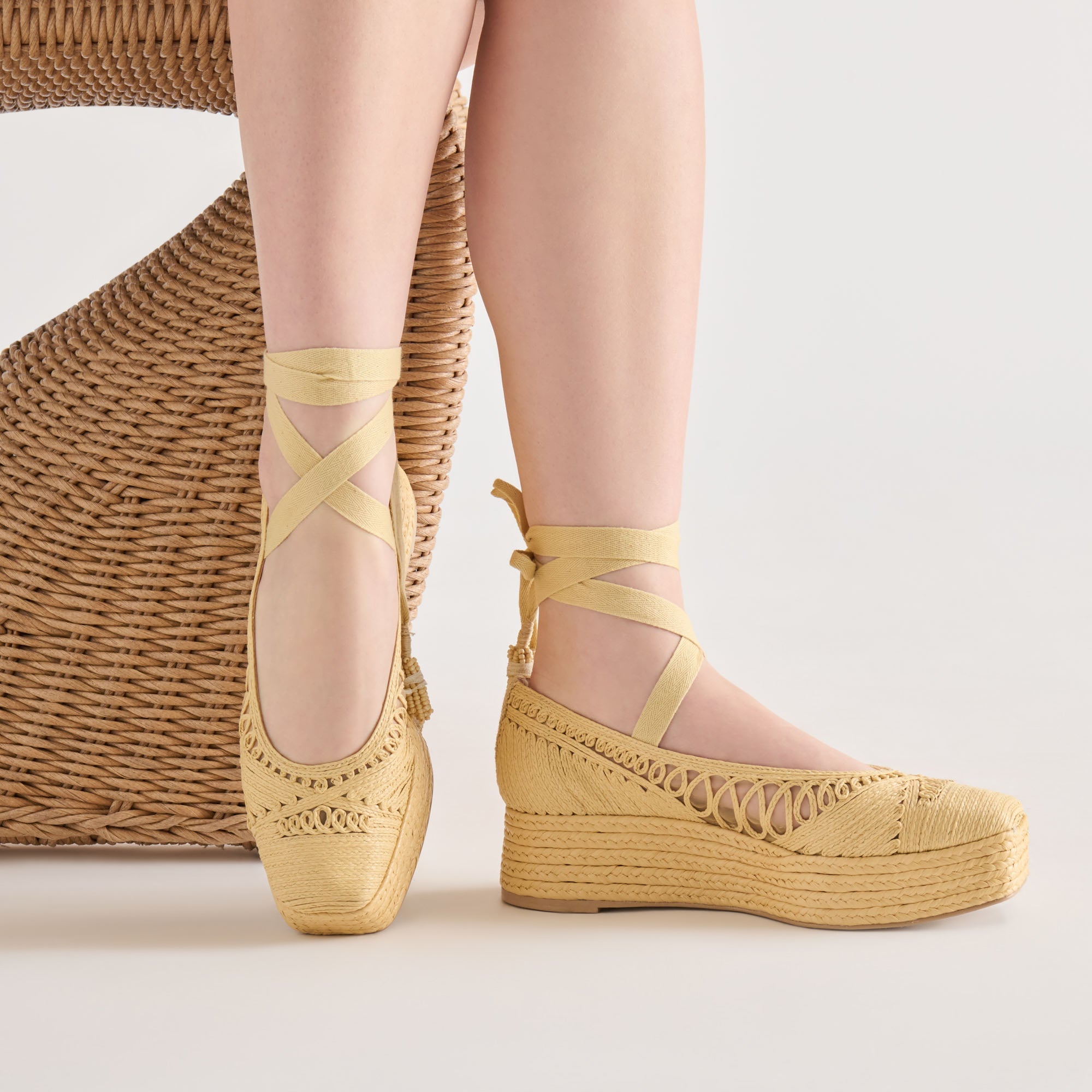 FARIS FLATS LT NATURAL MACRAME