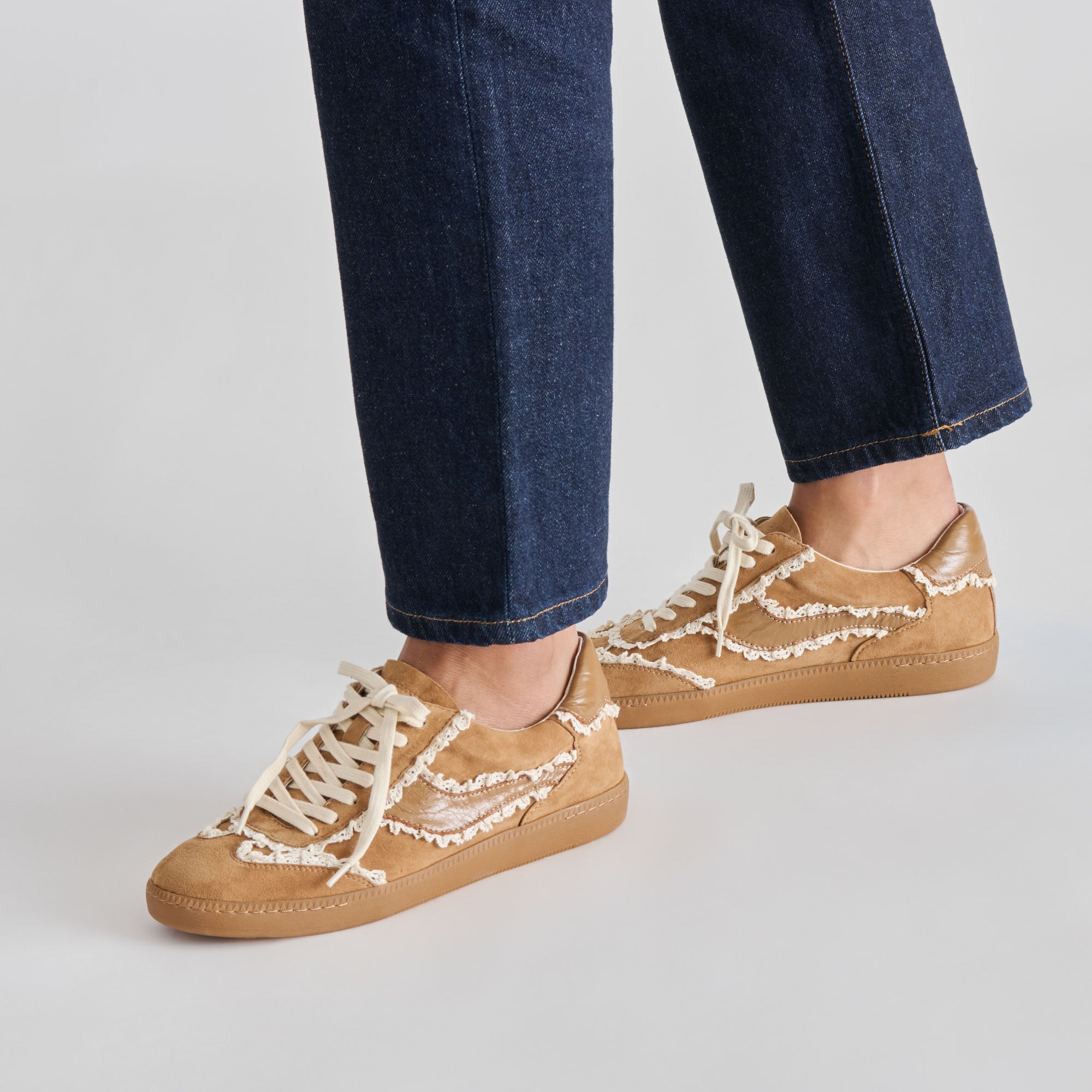 NOTICE LACE SNEAKERS LT BROWN SUEDE