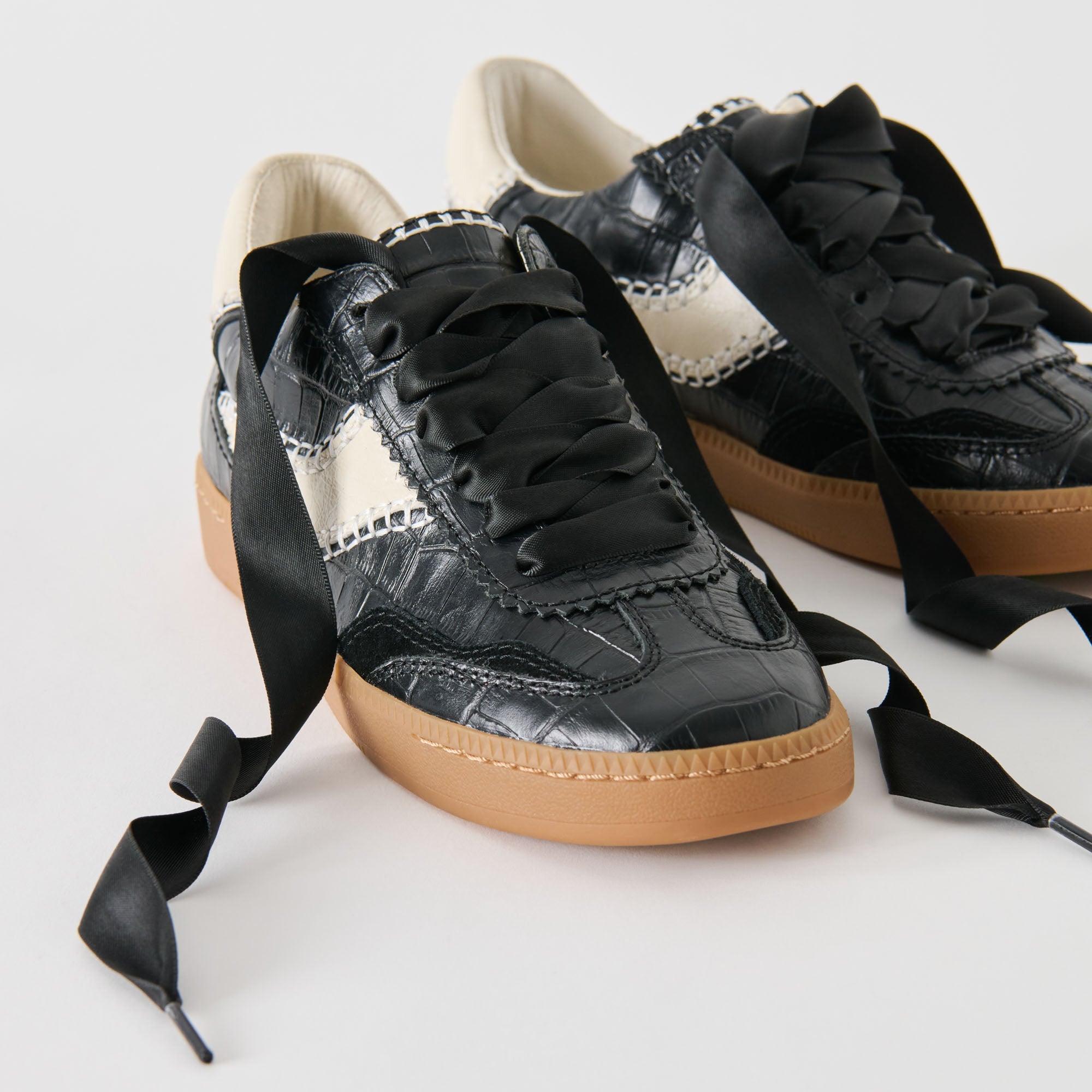 SATIN LACE BLACK